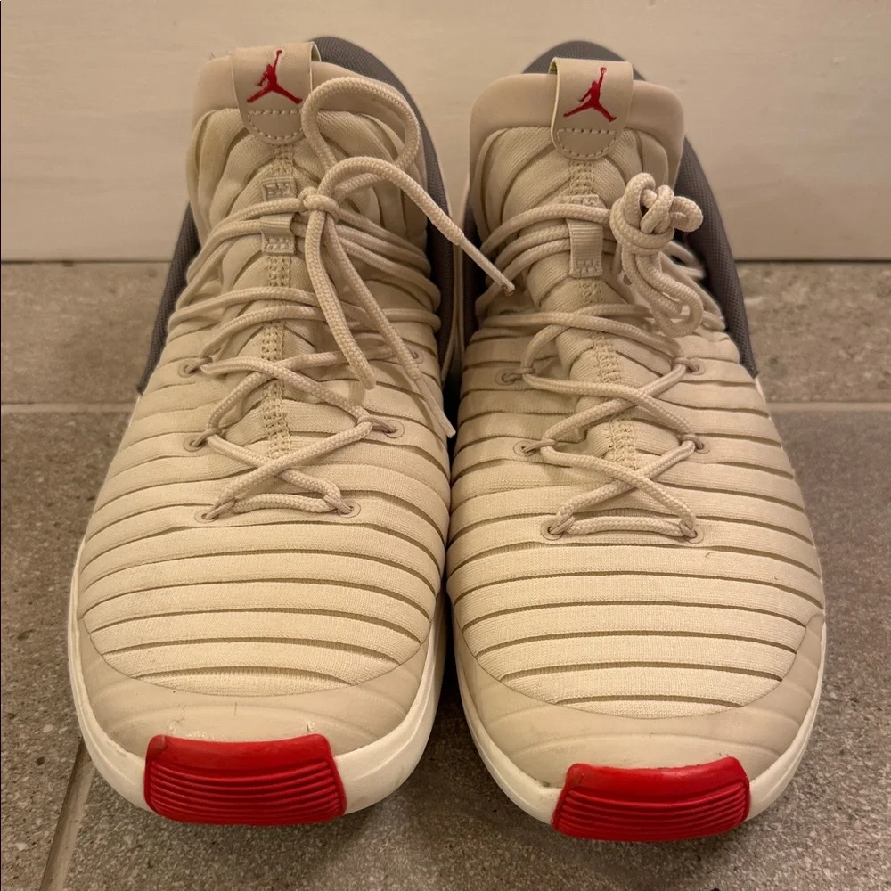 Air Jordan Flight Luxe Men's White and Red Athletic Sneakers. New w/o box - Picture 5 of 8